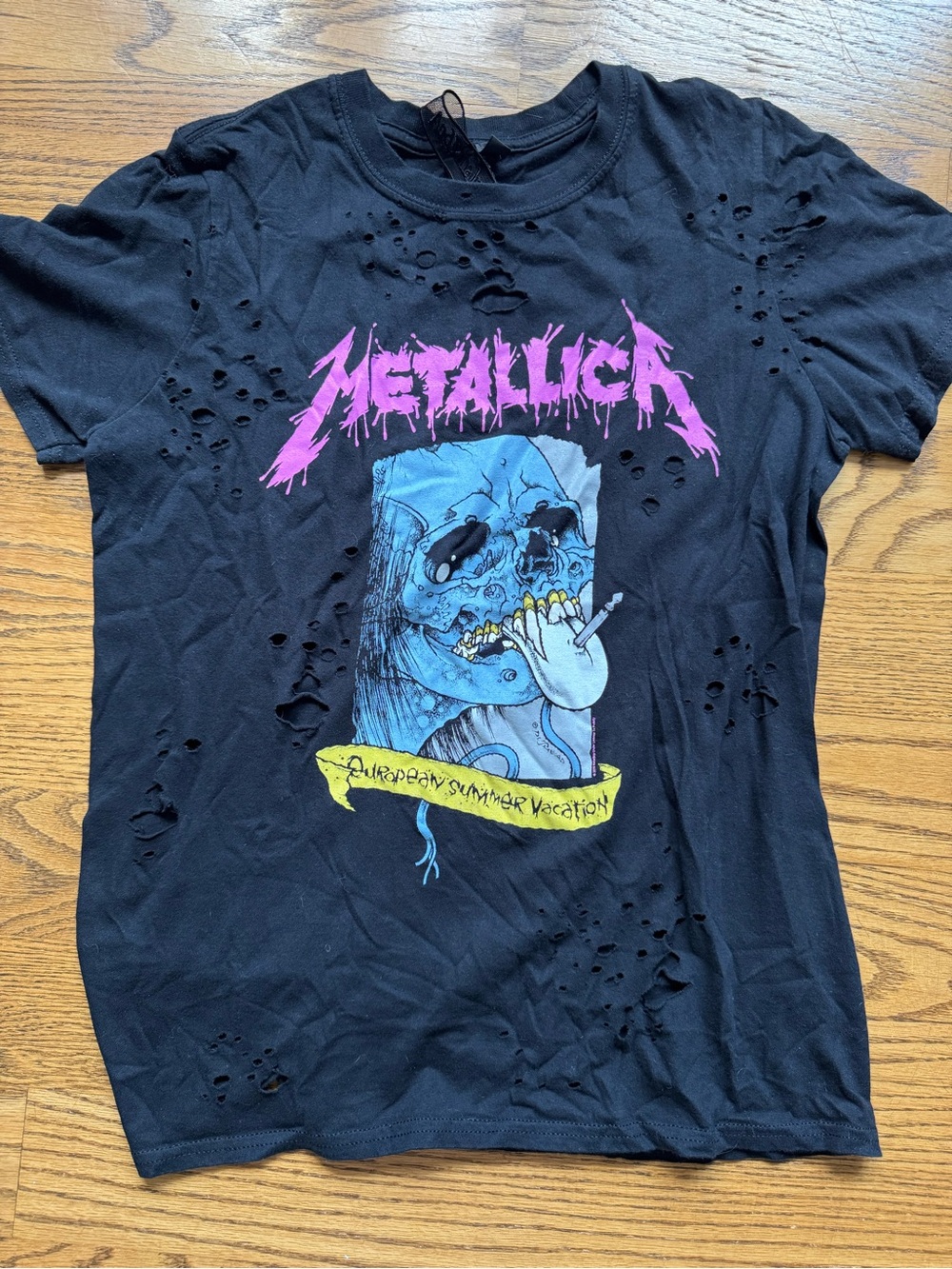 topshop metallica european summer vacation distressed tee skull and cigarette XS